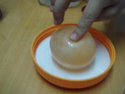 如何用鸡蛋去除脸部斑点