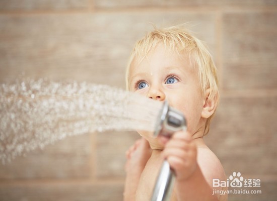 洗头发时应该注意什么才能够不掉发