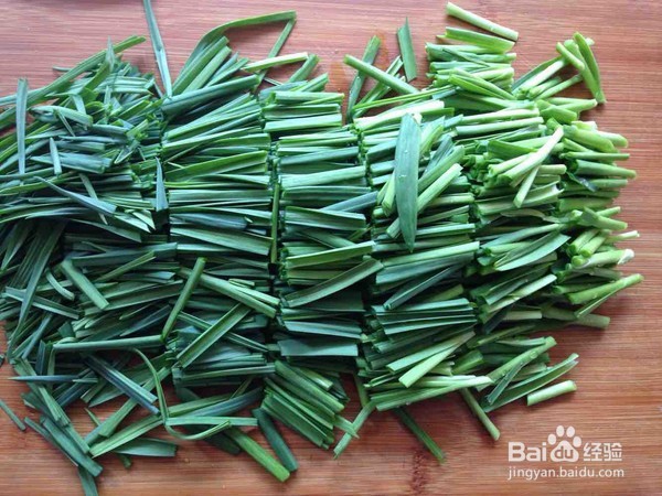 家常腊肉炒蒜苗