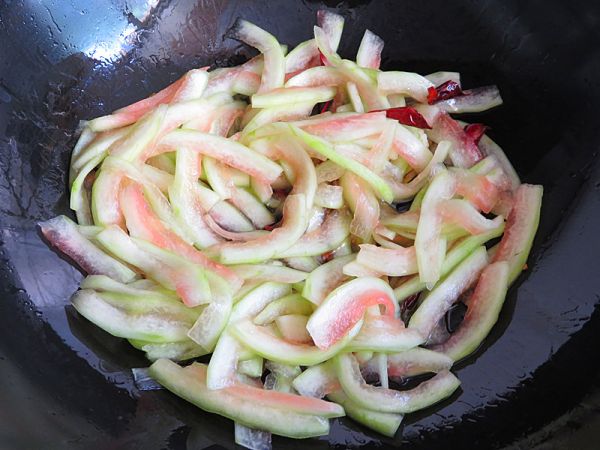 开胃酸辣西瓜皮