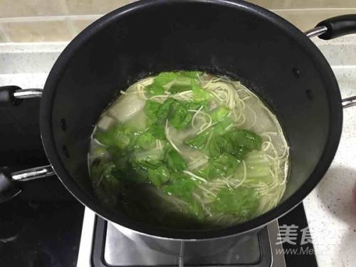 寶寶輔食-蔬菜雞湯麵