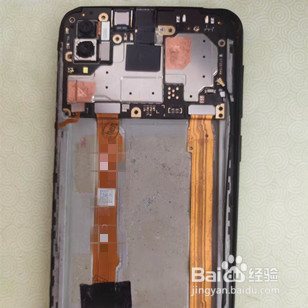 手机屏幕进水后自己怎样处理