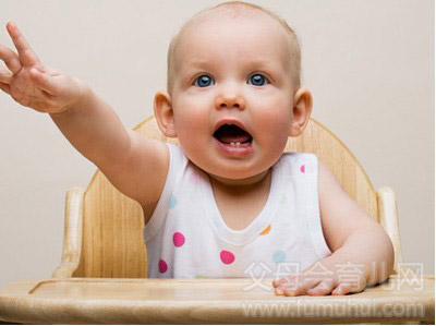 宝宝出牙前如何进行牙齿护理?