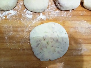 猪肉大葱馅饼怎么做？