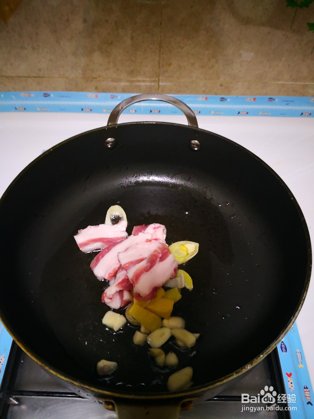 如何制作排骨肉炖豆角