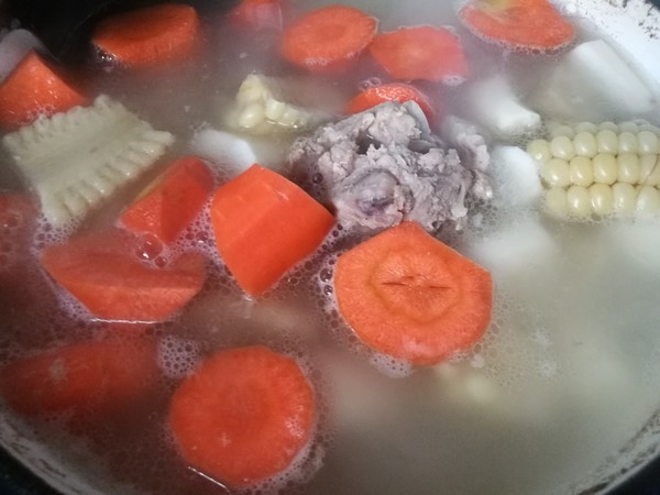 山药玉米排骨汤