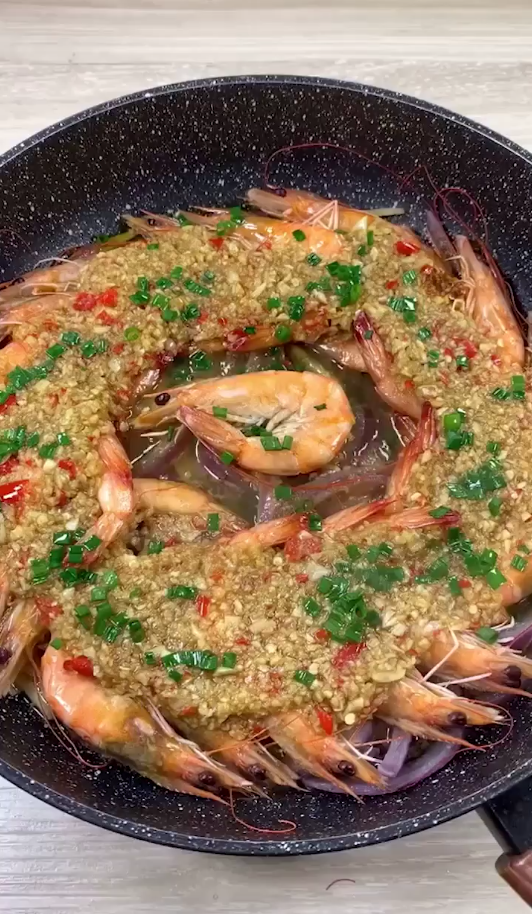 蒜蓉焖大虾怎么做