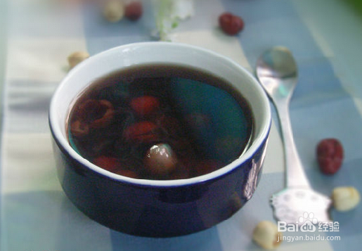 黑豆桂圆红枣汤