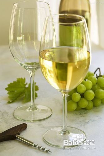 如何有效肌肤美白 推荐几款自制美白化妆水