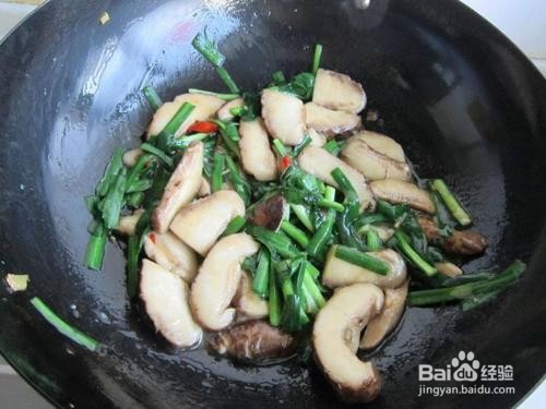 花菇鲜炒韭菜