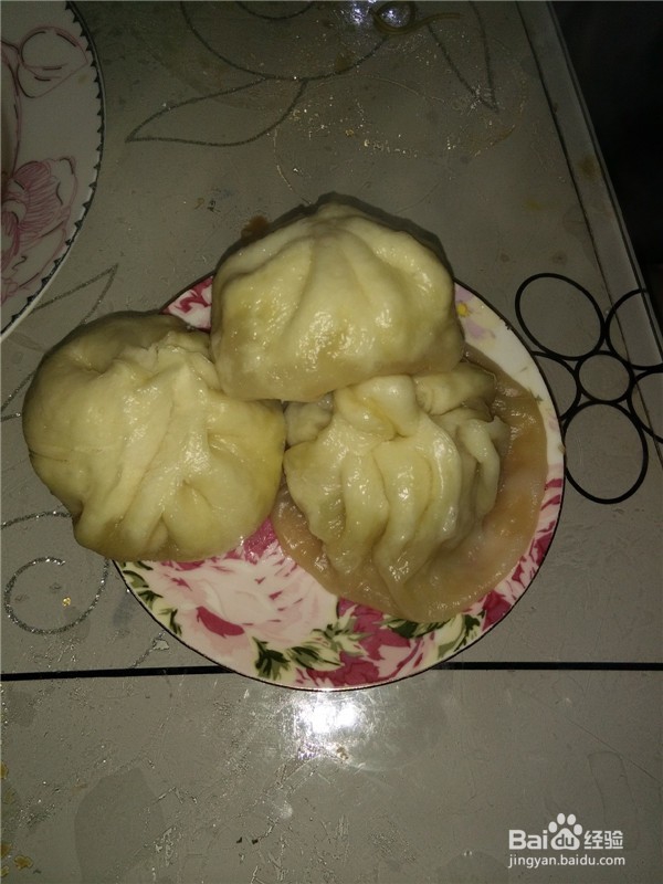 水萝卜葱花猪肉包