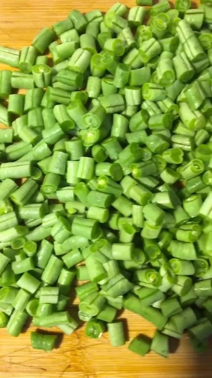 豆角炒肉怎么做？