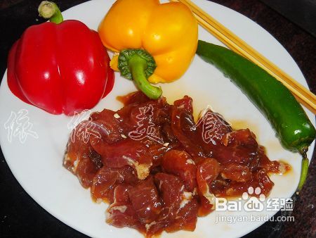 肉片串起来烤着吃-----彩椒烤肉串