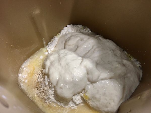 蓝莓果酱烤面包