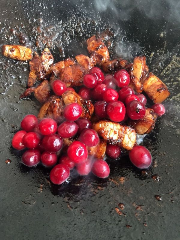 鲜莓秘制红烧肉