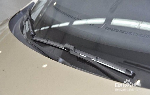 新桑塔纳雨刷打开后如何关闭