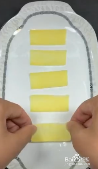 蒸鲈鱼的家常做法