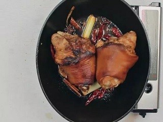 东坡肘子怎么做？