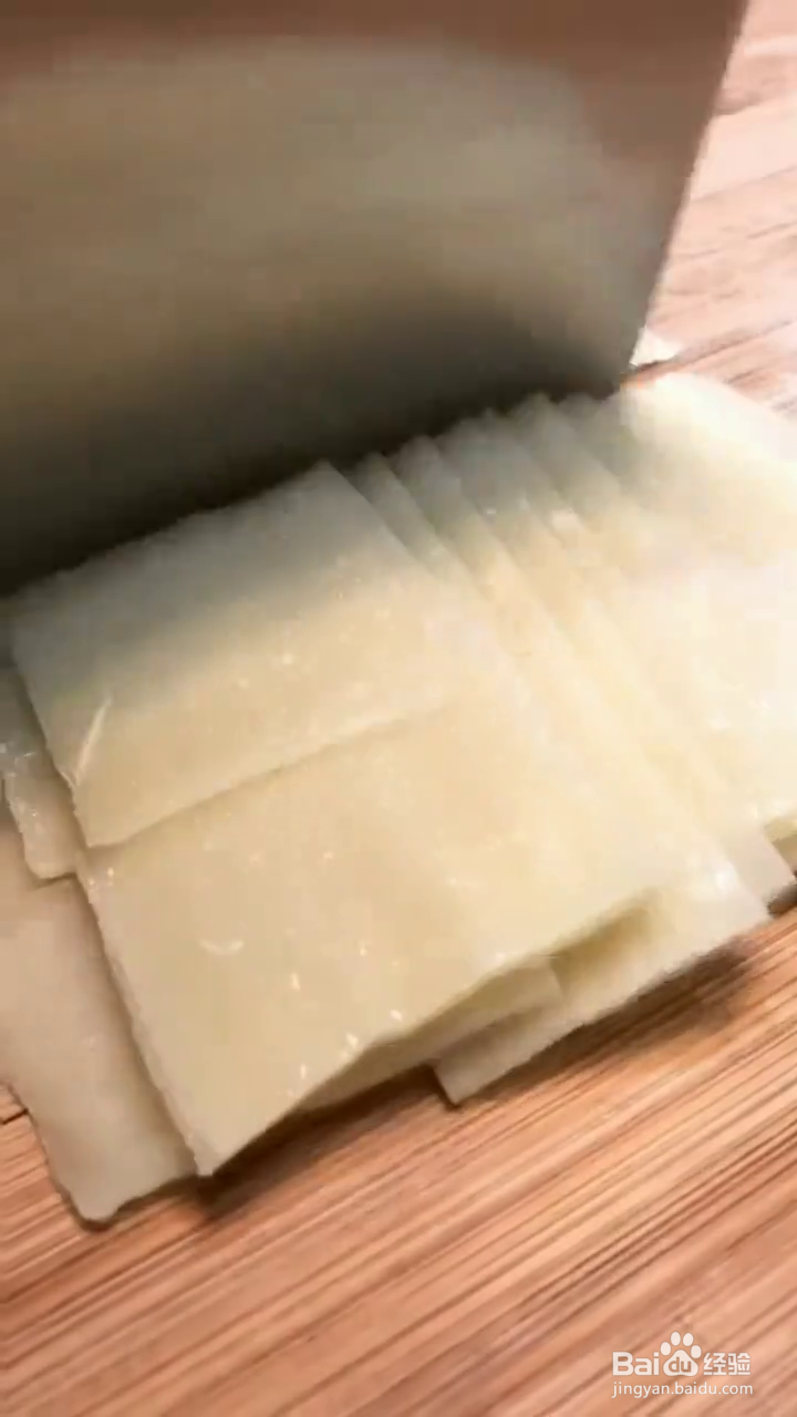 如何制作简单好吃的炒冷面?