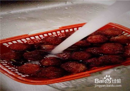 糖水杨梅荔枝冰的做法