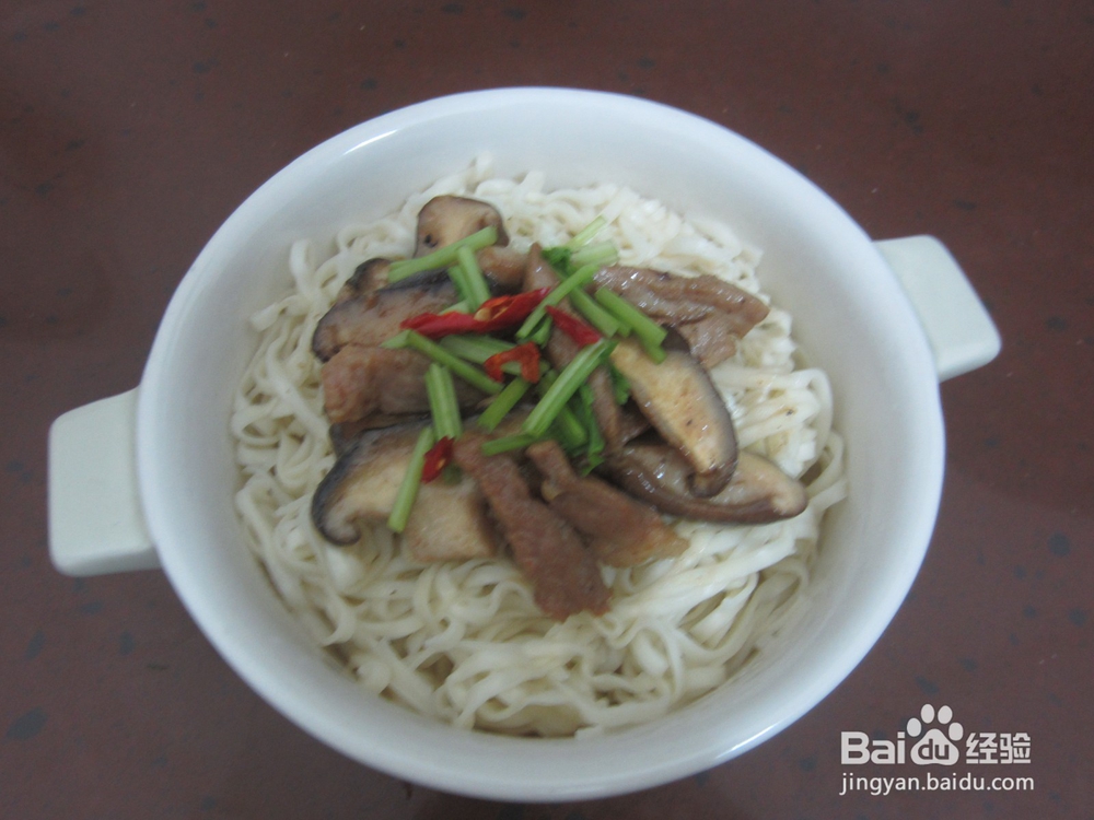面条的做法——香菇肉丝面条