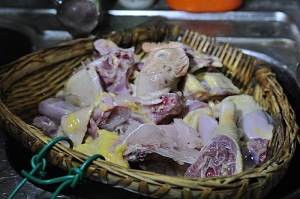 教你怎么做鲜松茸土鸡汤