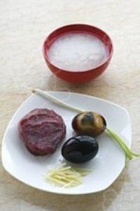 皮蛋瘦肉粥的祥细制作方法