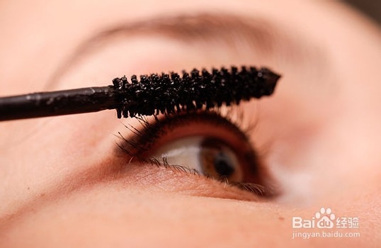 如何让眼睛看起来更大