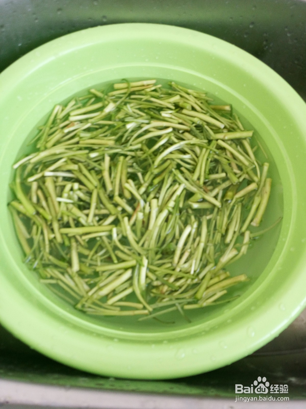 家常菜-藜蒿炒腊肉