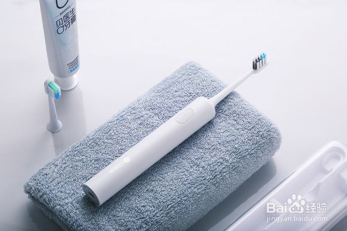 使用电动牙刷时需要注意些什么？