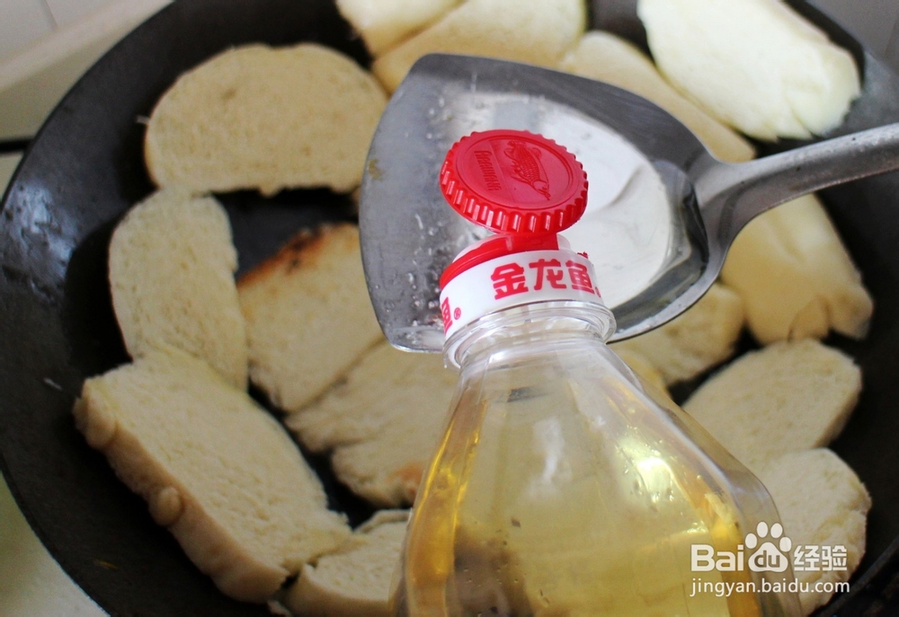 剩馒头的另类吃法 香煎馒头片 少油焦香