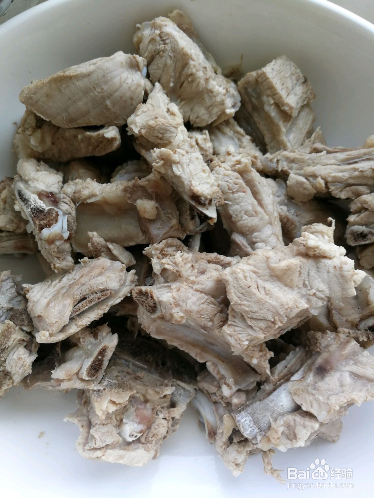 如何制作一份糖醋排骨？