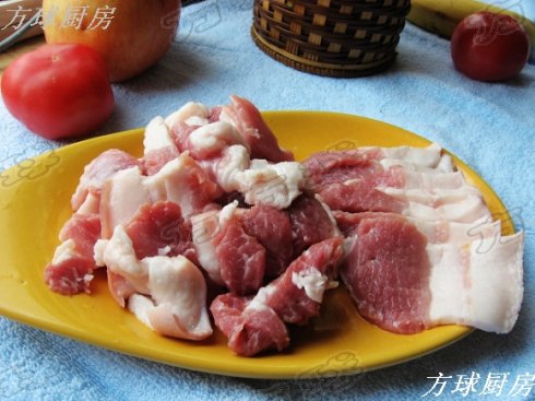 五花肉炖干土豆片