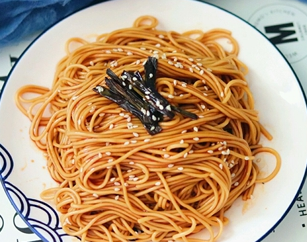 懒人版葱油拌面的做法