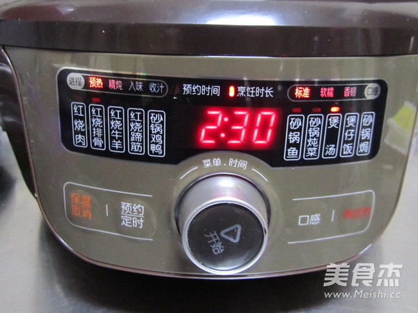 银耳红枣秋梨羹