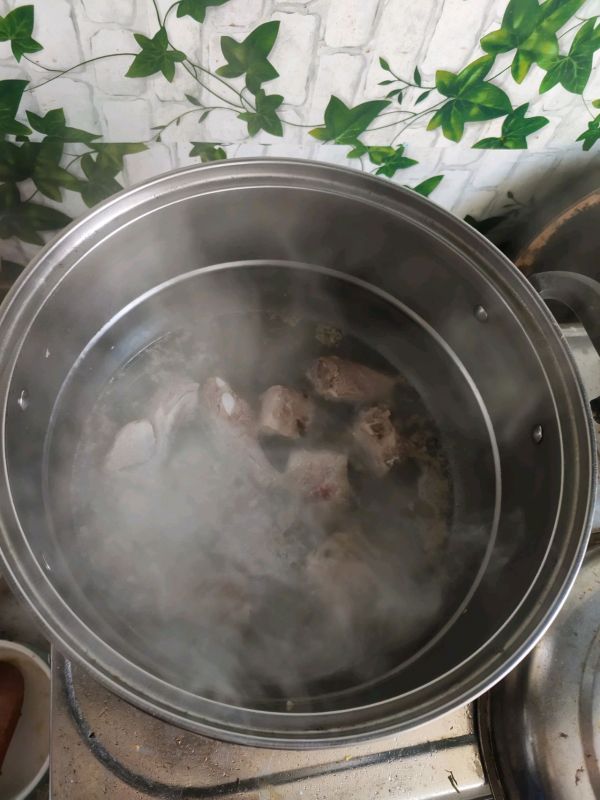 益气排骨萝卜汤