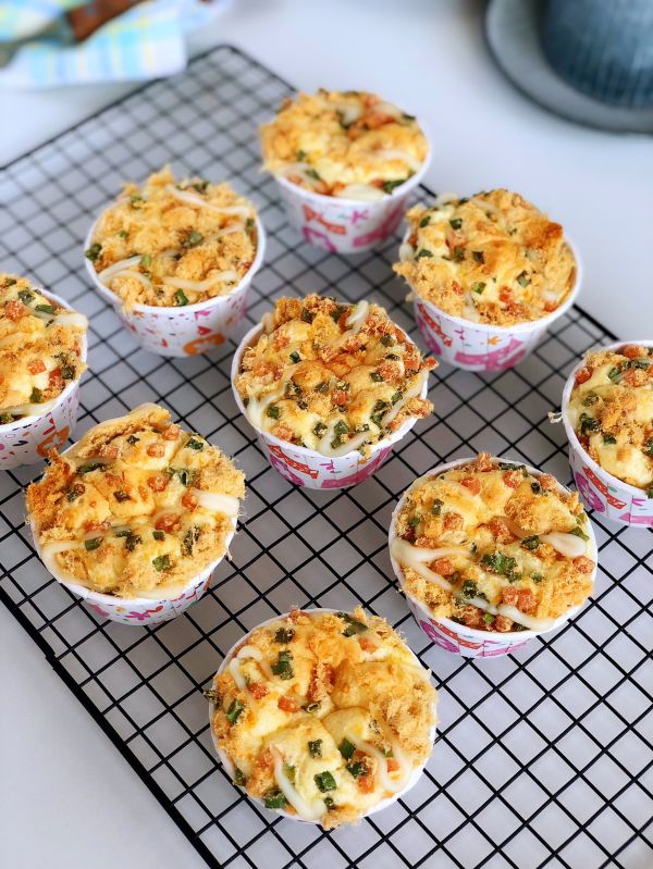 香葱肉松火腿杯子蛋糕