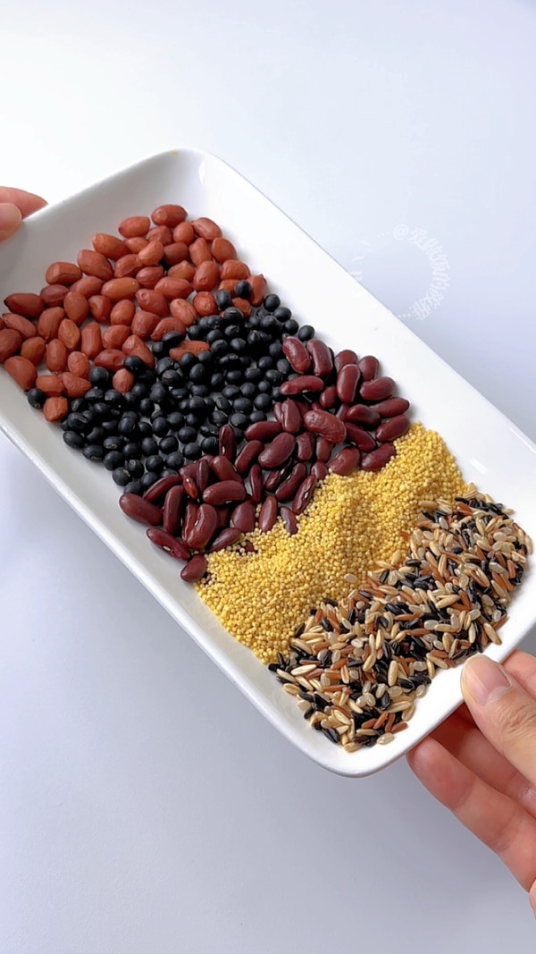 养生黑米八宝粥