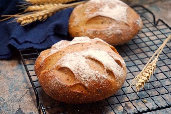 葡萄黑裸麦面包