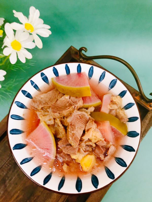 清汤牛肉炖萝卜汤