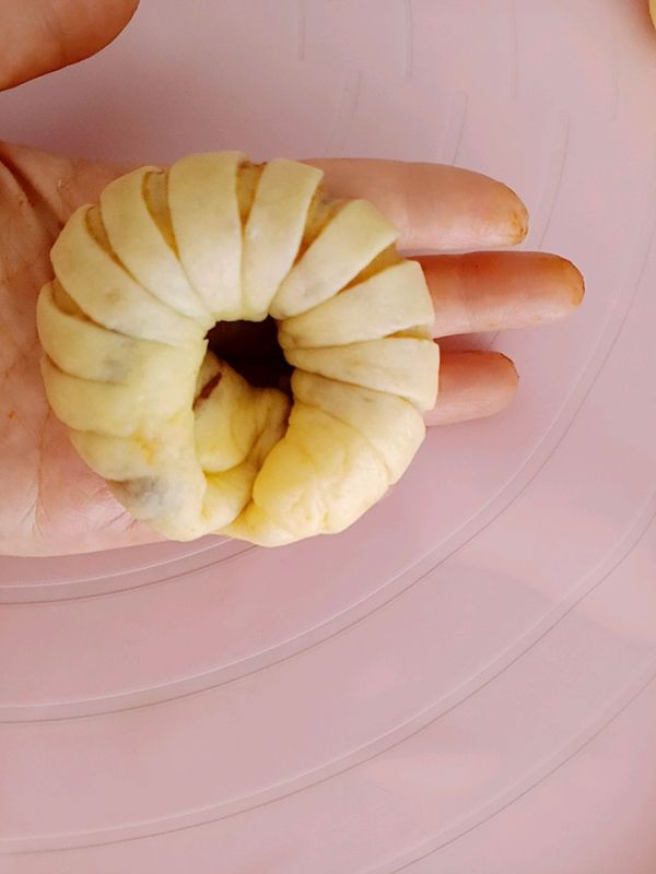 豆沙牛奶鸡蛋面包