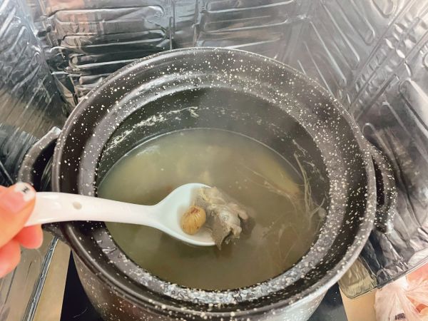 花旗参草龙骨汤