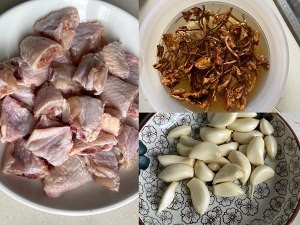 教你怎么做超下饭蒜香茶树菇鸡翅锅