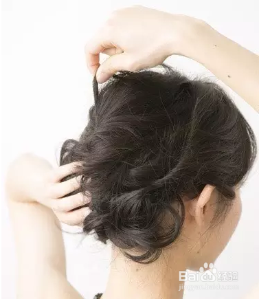 长发美女几款简单发型（之十九）