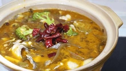 白香果煮鱼的方法