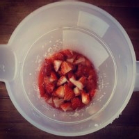 自制草莓柠檬鸡尾酒