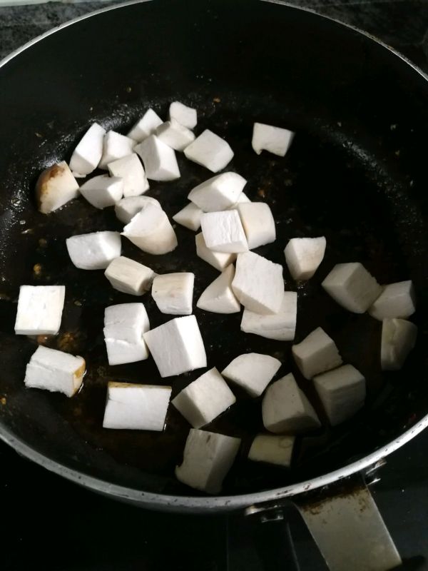 黑椒牛肉粒焖杏鲍菇