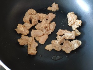 不必油炸的鸡胸肉【辣子鸡】减肥人士的福音