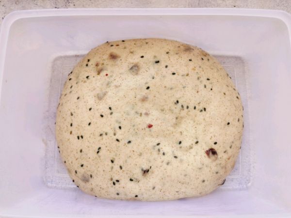 蔓越莓黑芝麻面包