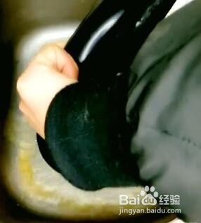 如何快速清洁热水壶水垢？